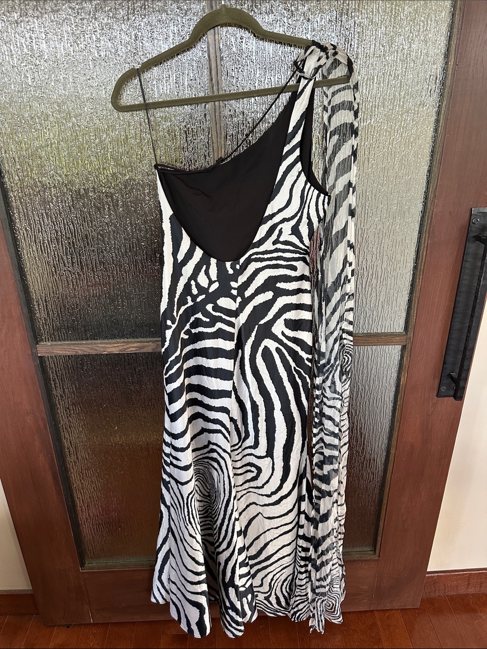 DELFI Collective Nairobi Gown One Shoulder Zebra Print Maxi size Medium - Picture 13 of 15